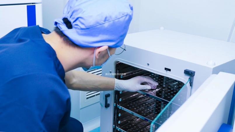 浙江計(jì)劃在2024年將試管費(fèi)用納入醫(yī)療保險(xiǎn)想報(bào)銷助孕費(fèi)用,快來(lái)看看